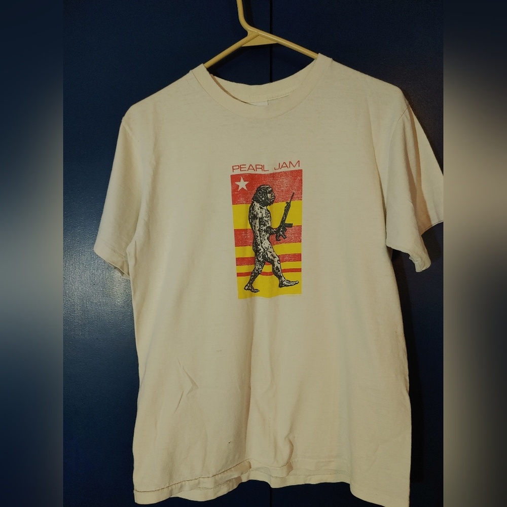 Vintage 1998 Pearl Jam shirt